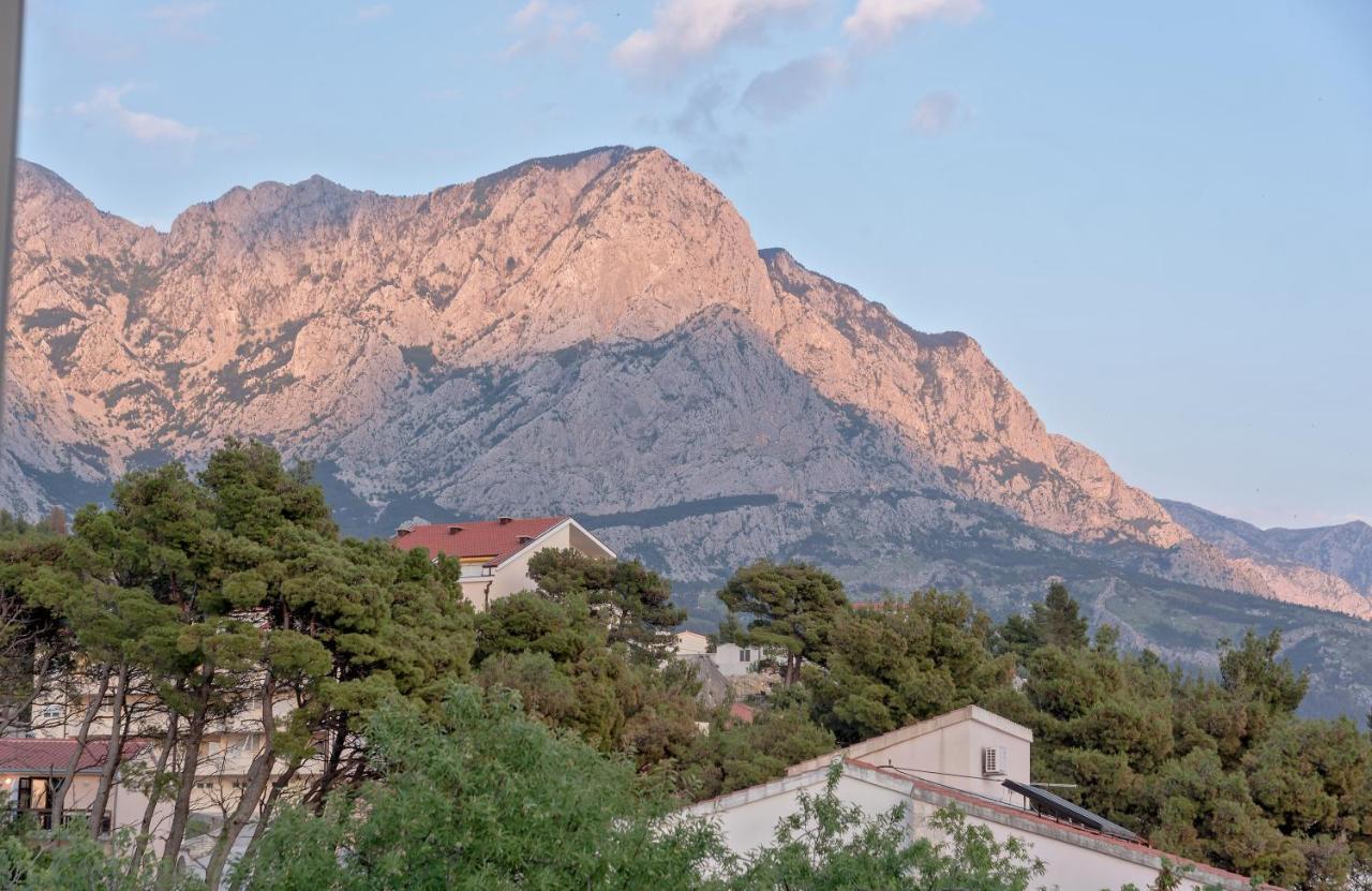 Apartmani Putnik Baska Voda Exterior photo